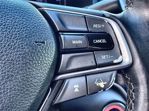 Used 2018 Honda Accord Sport image 25