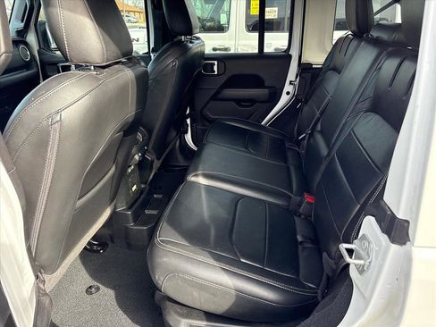 Used 2022 Jeep Wrangler Sahara w/ Cold Weather Group image 29