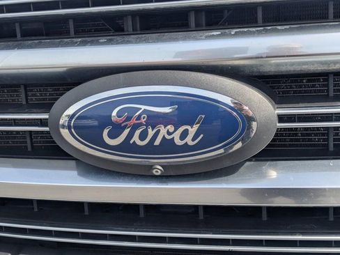 Used 2022 Ford F350 Platinum image 10