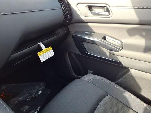 New 2026 Nissan Pathfinder SV image 23