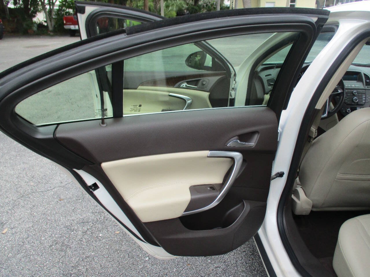 Used 2012 Buick Regal Premium FWD image 20