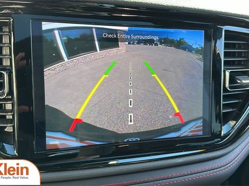 Used 2024 Dodge Durango GT image 21