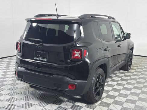 Used 2020 Jeep Renegade Altitude w/ UConnect 8.4 Nav Group FWD image 5
