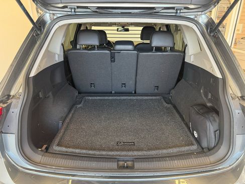 Used 2018 Volkswagen Tiguan SE image 7