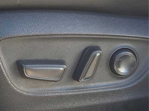 Certified 2022 Toyota Highlander XSE image 19