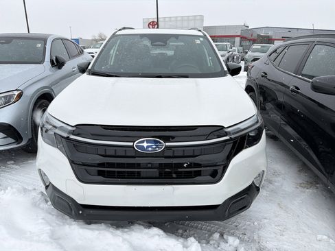 Used 2025 Subaru Forester Touring w/ Popular Package - Touring image 3