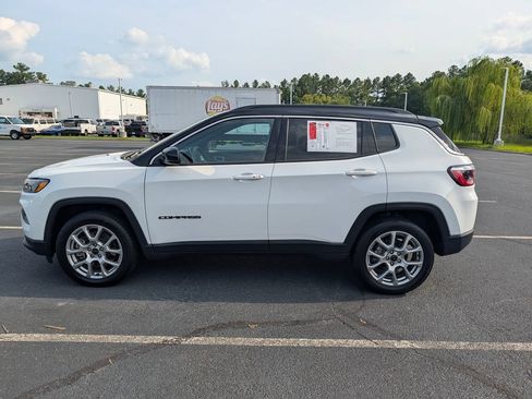 Used 2025 Jeep Compass Limited AWD/4WD image 22
