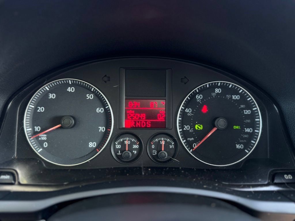 Used 2009 Volkswagen Jetta SE FWD image 15