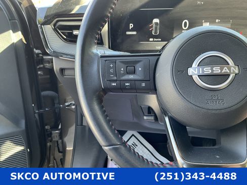 Used 2025 Nissan Kicks SR image 19