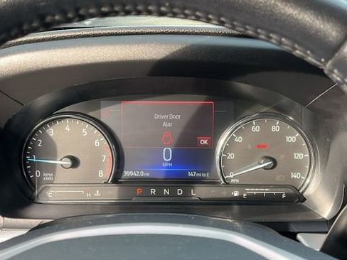 Used 2022 Ford Explorer XLT image 14