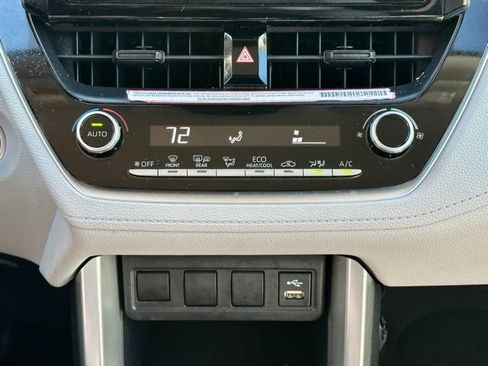 Used 2022 Toyota Corolla Cross LE image 27