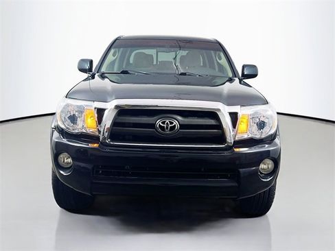 Used 2009 Toyota Tacoma PreRunner image 2