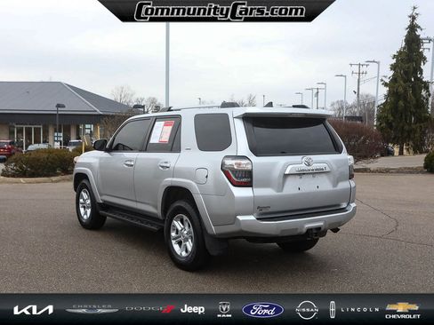 Used 2021 Toyota 4Runner SR5 Premium image 5