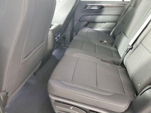 Used 2025 Chevrolet Suburban LS image 14