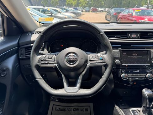 Used 2020 Nissan Rogue SL w/ Premium Package AWD/4WD image 14
