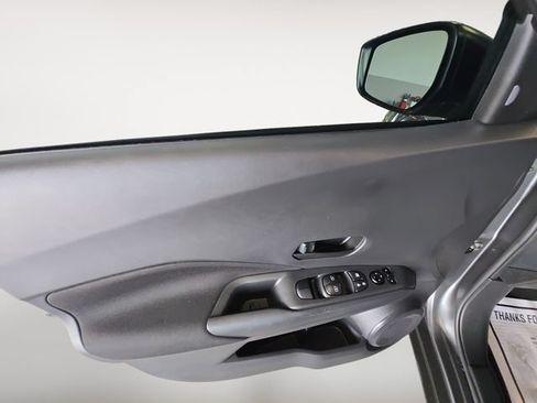 Used 2025 Nissan Kicks Play S FWD image 10
