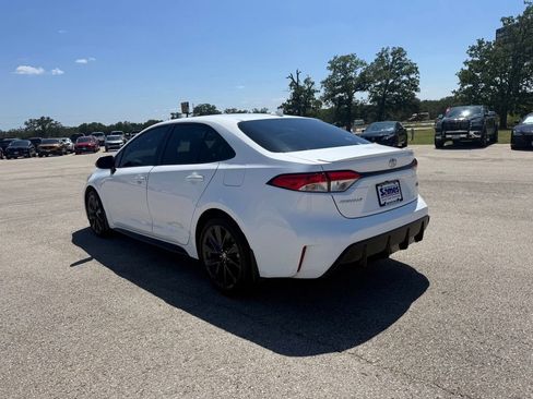 Used 2026 Toyota Corolla SE FWD image 7