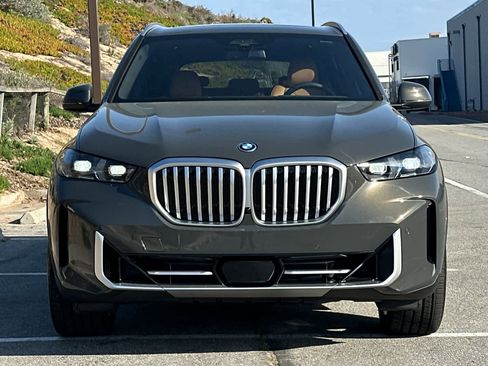 Used 2026 BMW X5 xDrive50e image 10