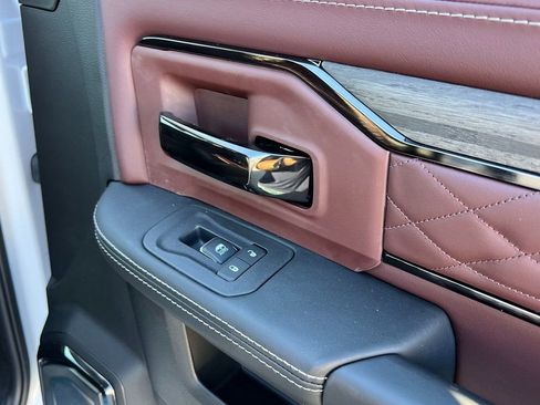 New 2026 RAM 2500 Limited AWD/4WD image 15