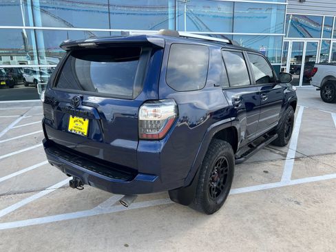 Used 2022 Toyota 4Runner SR5 Premium w/ Moonroof Package AWD/4WD image 3
