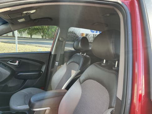 Used 2012 Hyundai Tucson GLS image 16