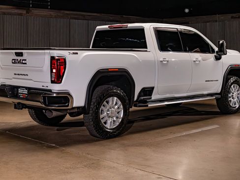 Used 2022 GMC Sierra 3500 SLE w/ SLE Value Package AWD/4WD image 9