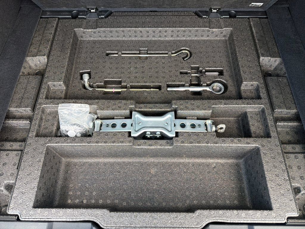 Certified 2026 Subaru Outback Touring XT AWD/4WD image 31