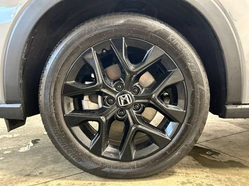 Used 2025 Honda HR-V Sport image 11