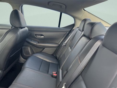 Used 2025 Nissan Sentra SR w/ SR Premium Package image 55