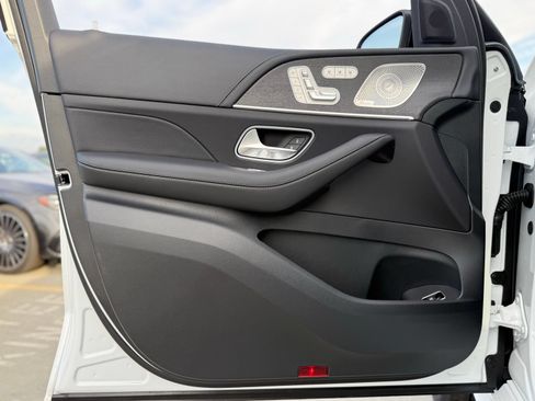 New 2026 Mercedes-Benz GLE 53 AMG 4MATIC image 15