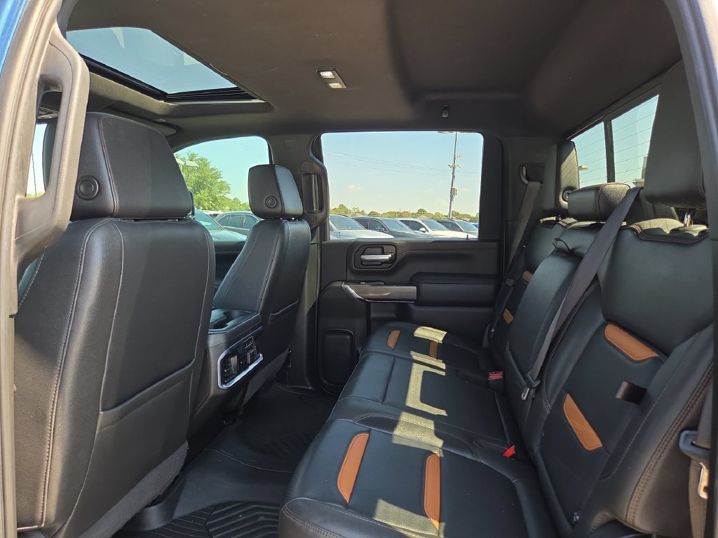Used 2022 GMC Sierra 2500 AT4 w/ AT4 Premium Plus Package AWD/4WD image 12
