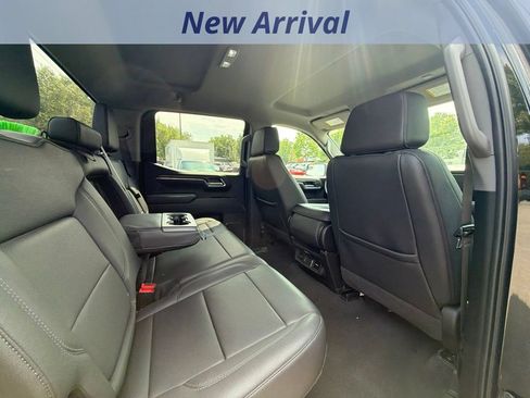 Used 2025 GMC Sierra 1500 SLT AWD/4WD image 6
