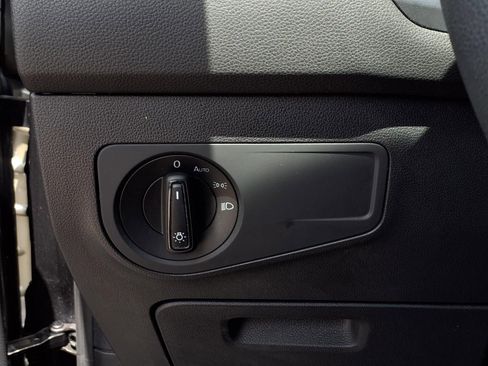 Certified 2020 Volkswagen Tiguan S FWD image 16
