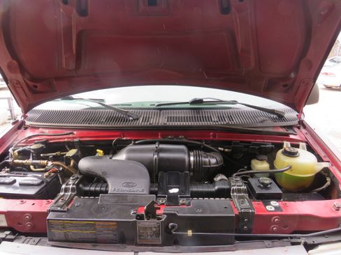 Used 1999 Ford E-150 and Econoline 150 Wagon image 11