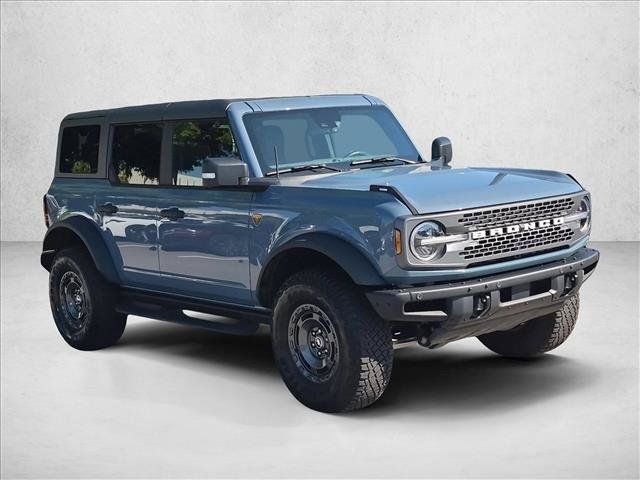 Used 2024 Ford Bronco Badlands AWD/4WD image 3