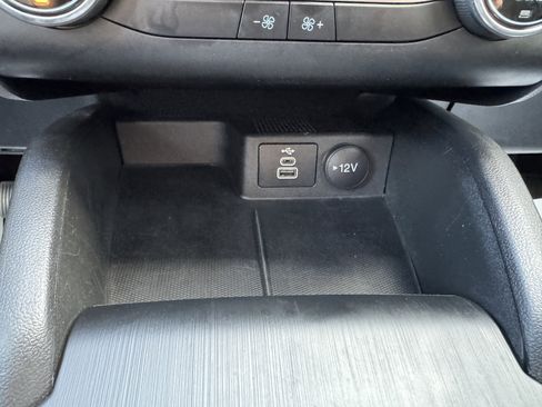 Used 2025 Ford Escape Active AWD/4WD image 18