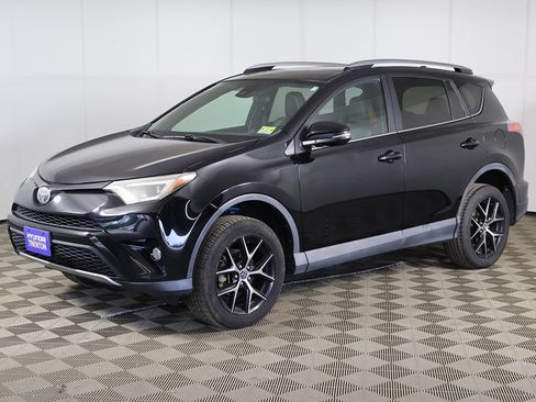 Used 2017 Toyota RAV4 SE AWD/4WD image 7