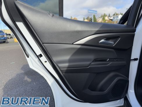 New 2026 Chevrolet Equinox EV LT image 29