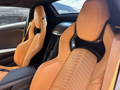 Used 2021 Chevrolet Corvette Stingray Premium Conv w/ Z51 Performance Package RWD image 10