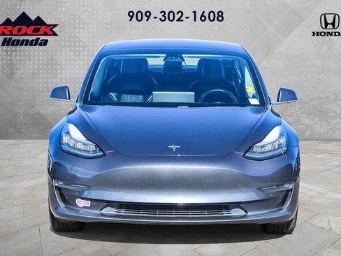 Used 2018 Tesla Model 3 Mid Range image 2