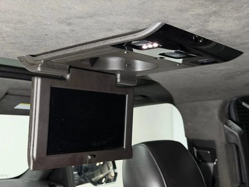 Used 2020 Cadillac Escalade ESV Platinum AWD/4WD image 24