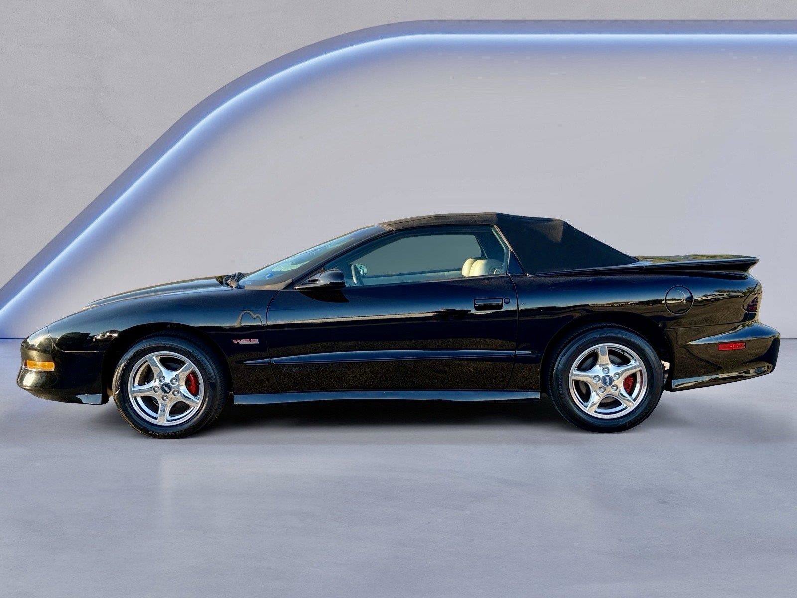 Used 1997 Pontiac Firebird Trans Am RWD image 6