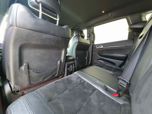 Used 2017 Jeep Grand Cherokee Altitude image 11