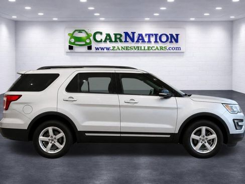 Used 2016 Ford Explorer XLT w/ Equipment Group 202A AWD/4WD image 3