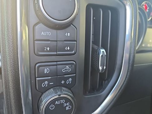 Used 2022 Chevrolet Silverado 3500 LT w/ Convenience Package image 14