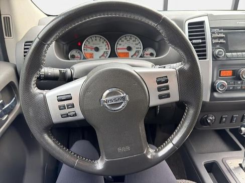 Used 2013 Nissan Frontier PRO-4X AWD/4WD image 24