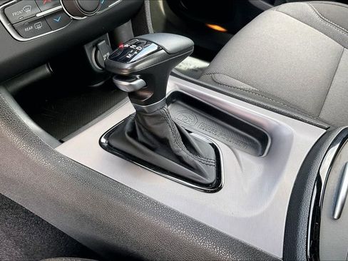 Used 2022 Dodge Charger SXT w/ Blacktop Package RWD image 15