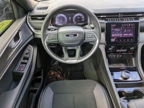 New 2025 Jeep Grand Cherokee Altitude RWD image 14