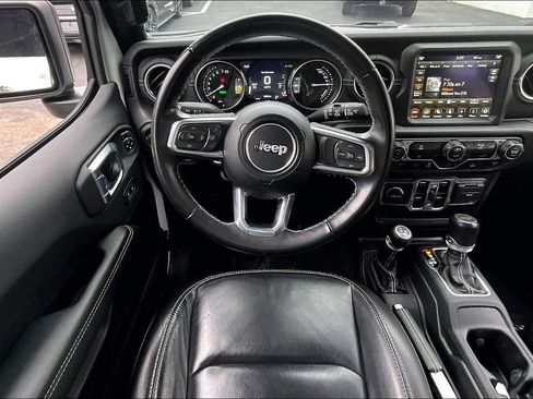 Used 2022 Jeep Wrangler Unlimited Sahara 4xe image 8