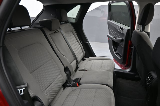 Used 2022 Ford Escape SE w/ SE Sport Appearance Package FWD image 22